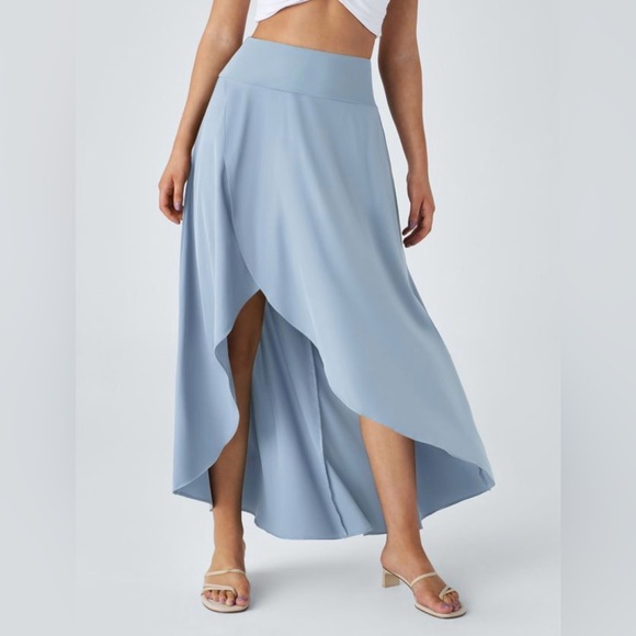 HALARA Dresses & Skirts - NWT Halara Breezeful High Waisted High Low Ruffle 2-in-1 Flowy Maxi Skirt. X-Lrg